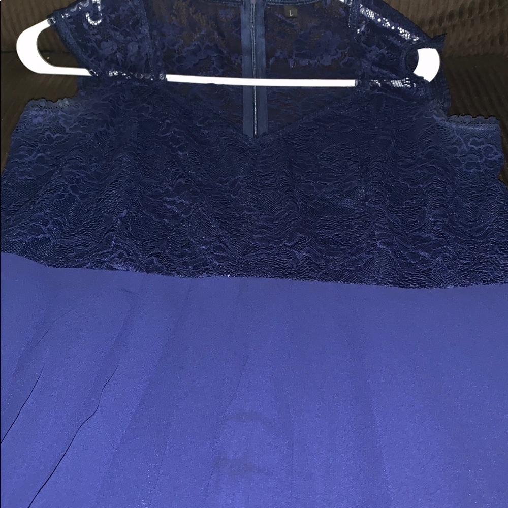 Dress - Picture 2 of 7